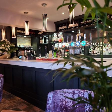 The Lion Hotel Brewood المظهر الخارجي الصورة