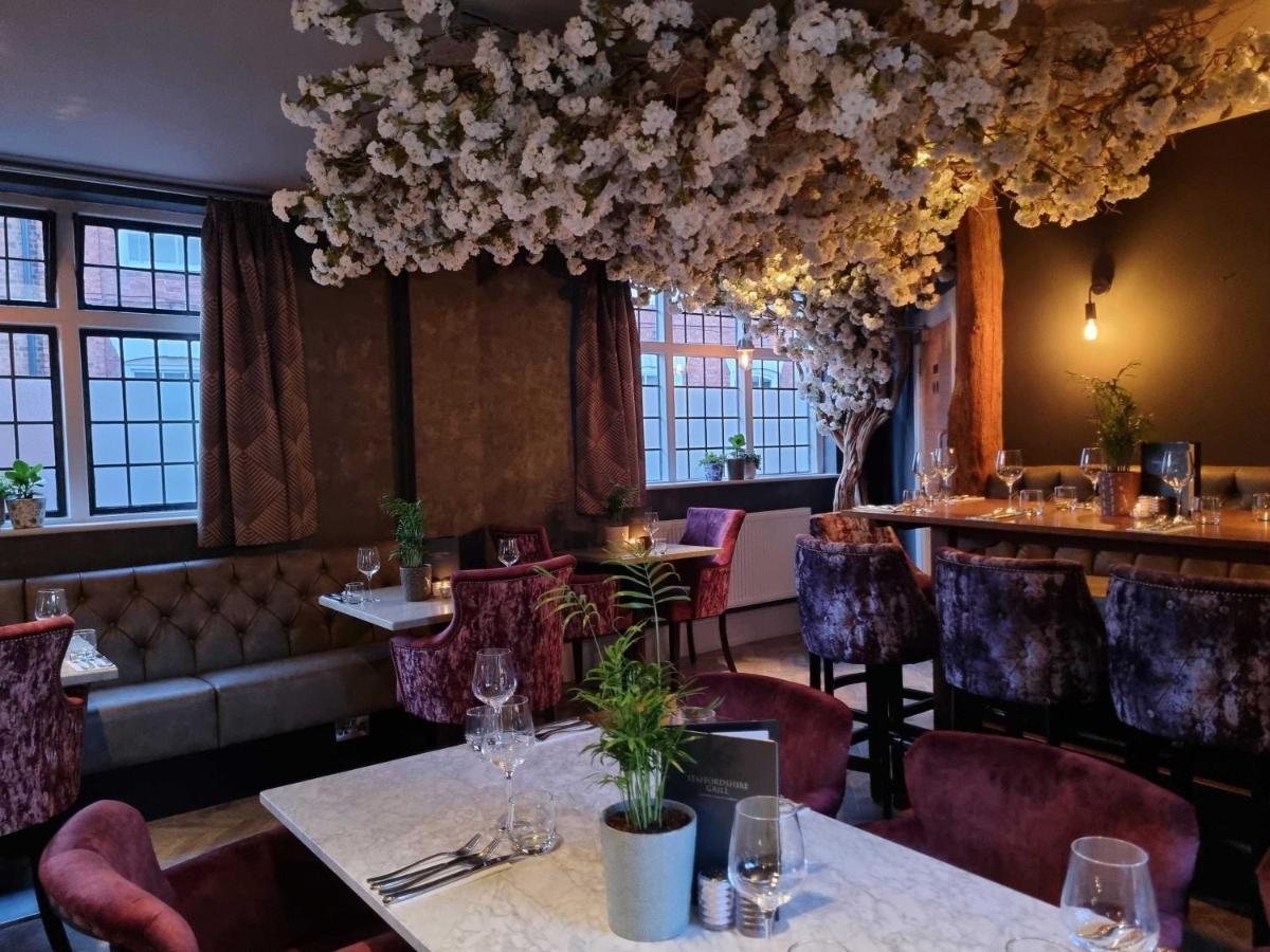 The Lion Hotel Brewood المظهر الخارجي الصورة
