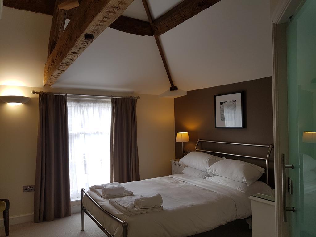 The Lion Hotel Brewood المظهر الخارجي الصورة