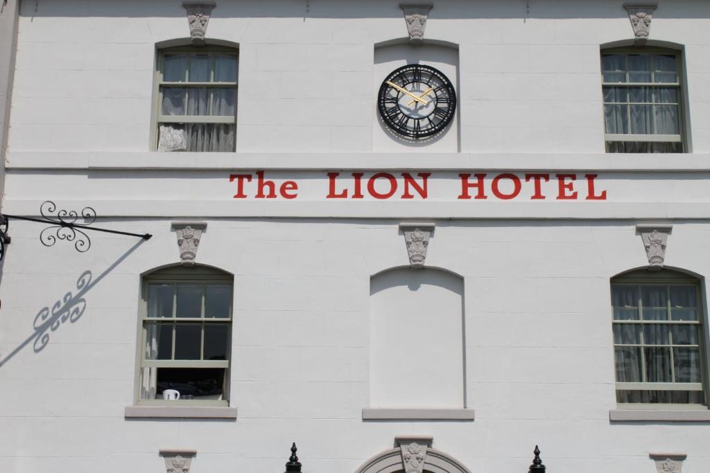 The Lion Hotel Brewood المظهر الخارجي الصورة